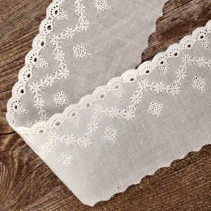 Шитье-вышивка на батисте, 55 мм, цвет белый. Арт 19752/01