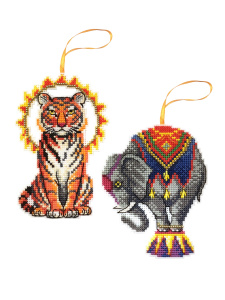 Набор для вышивания на пластиковой канве "Шапито". Арт 23.001.13