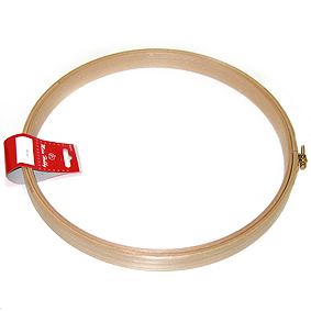 Пяльцы круглые с замком, высота обода 25 мм, диаметр 30,5 см. Арт 211-11                  