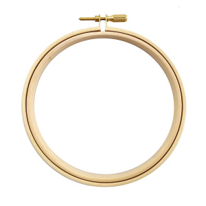 Пяльцы круглые с замком, диаметр 8 см. Арт 92-1