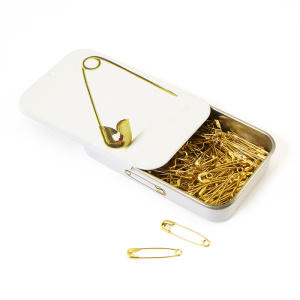 Булавки - английские безопастные в жестянной коробочке. Арт PT.419.S