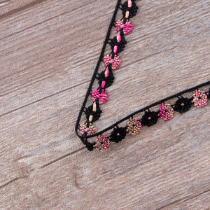 Мерсеризованное хлопковое кружево, 13 мм, цвет черный с бежево-розовым. Арт 3615/B4