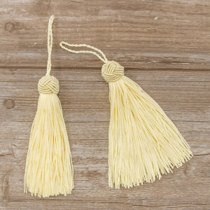 Кисть декоративная на шнуре, длина 120 мм, цвет кремовый. Арт KY - 07-col.PE - 4