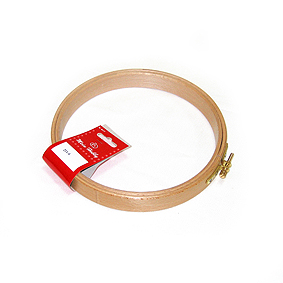 Пяльцы круглые с замком, высота обода 25 мм, диаметр 18,5 см. Арт 211-4                   