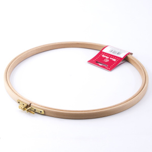 Пяльцы круглые с замком, высота обода 12 мм, диаметр 27,5 см. Арт 206-10                  