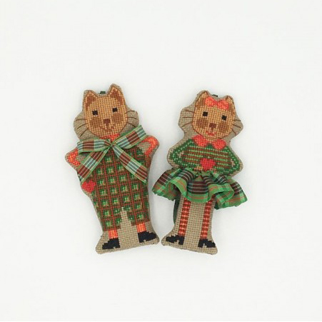 Набор для вышивания:"Cat with green tartan bow-tie" (Кот в зеленом клетчатом галстуке-бабочке). Арт 2638