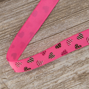 Лента репсовая на картонной мини-катушке "Сердечки". Арт VR15.138