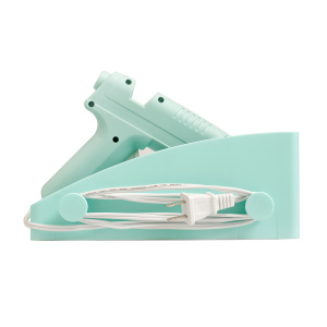 Пистолет клеевой "Maker's Glue Gun" с набором инструментов и стержней. Арт 661312