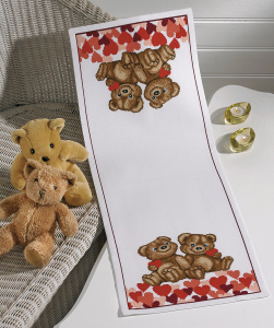 Набор для вышивания дорожки "Мишки с сердечками". Арт 68-6118