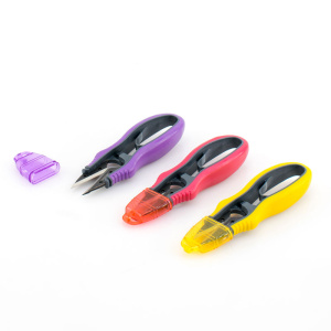 Ножницы-сниппер  для обрезки нитей 12 см c защитным колпачком, 3 цвета. Арт 182