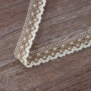 Мерсеризованное хлопковое кружево, 20 мм, цвет белый с бежевым. Арт 2019/Z1