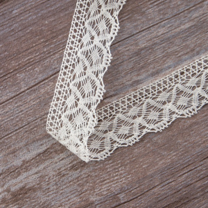 Мерсеризованное хлопковое кружево, 30 мм, цвет шампань. Арт 2025/72