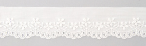 Шитье-вышивка на батисте, 30 мм, цвет белый. Арт 32085/01
