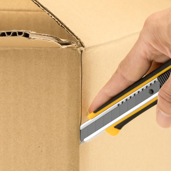 Нож универсальный компактный Olfa с многофункциональным выступом. Арт XMT-1