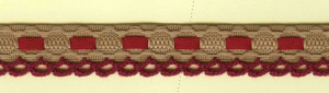 Тесьма декоративная, 16 мм, бежевая с красной кружевной отделкой и лентой. Арт 13005/49