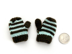 Варежки № 1/ 5 вязаные для игрушек 5см, цв. черный/в ассортименте, 1 пара. Арт 26680