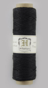 Шнур из пеньки HEMPTIQUE на катушках #10 - 0,5 мм, 62,5 м, 25 г. Арт HS10CO-BLK25R           