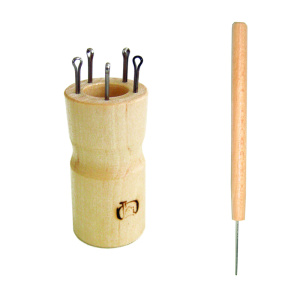 Куколка круглая на 5 крючка, для вязания шнура с иглой в комплекте. Арт 680-5                   