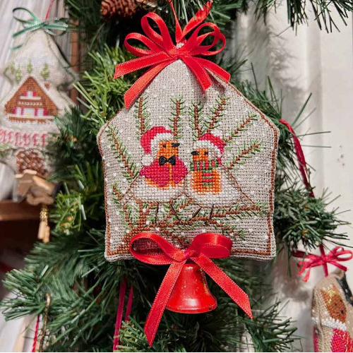 Набор для вышивания елочной игрушки "Little house-Robins"(Маленький домик малиновки). Арт 2686