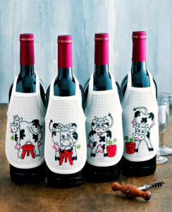 Набор для вышивания фартучков на бутылку "Коровы" . Арт 78-2341