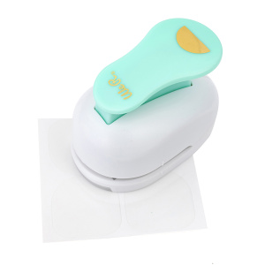 Дырокол фигурный "Полукруг" с наклейками для разделителей. Арт 71311-1