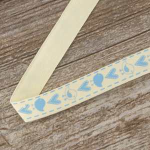 Лента хлопковая на картонноймини-катушке "Птички и подарки". Арт VR15.1