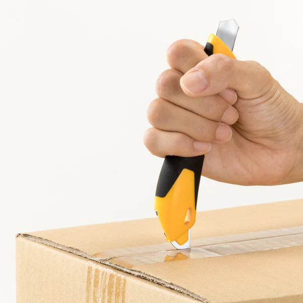 Нож универсальный компактный Olfa с многофункциональным выступом. Арт XMT-1