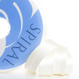 Косая бейка атласная 20 мм, 25 м, цвет 56, кремовый. Арт 6260-20мм-56            