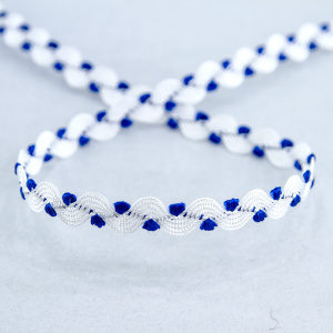 Тесьма PEGA тип вьюнчик, белый с синим, 7 мм. Арт 841512221DA005