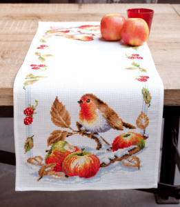 Набор для вышивания дорожки "Робин с яблоками" . Арт PN-0146877