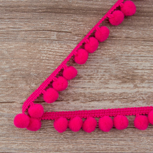 Тесьма с помпонами, диаметр 10 мм, цвет тёмно-красный. Арт PA-18-col.314