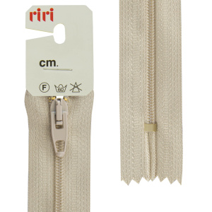 Молния Meras, спираль, неразъёмная, 4 мм, 20 см, цвет 2230, бежевый холодный. Арт 2528976/20/2230