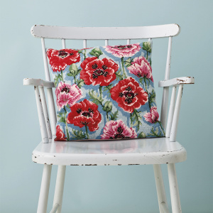 Набор для вышивания подушки "Маки". Арт 83-3375