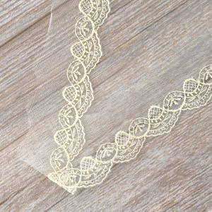 Вышивка на тюле, 36 мм, цвет экрю. Арт I644/02
