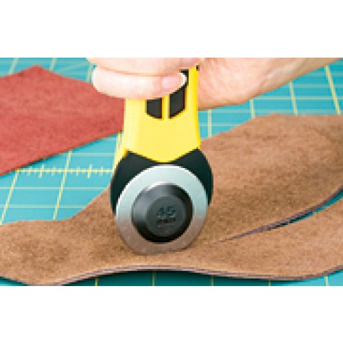 Дисковый нож с эргономичной ручкой, диаметр 45 мм, цвет желтый. Арт RTY-2/NS                