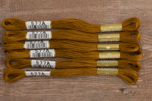 Мулине COSMO однотонный цвет  577       . Арт 25-6/577       