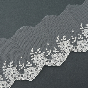 Вышивка на тюле, 85 мм, цвет экрю. Арт I749/00