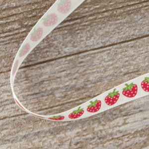 Лента репсовая на картонной мини-катушке "Клубнички". Арт VR10.401