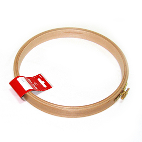 Пяльцы круглые с замком, высота обода 25 мм, диаметр 25 см. Арт 211-8                   