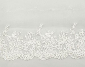 Вышивка на тюле, 160 мм, цвет молочно-белый. Арт I742/00