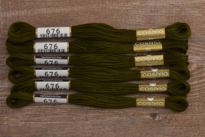 Мулине COSMO однотонный цвет  676   . Арт 25-6/676