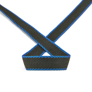 Тесьма ременная (стропа) PEGA черная с синими краями, 20 мм. Арт 836790120DT005   