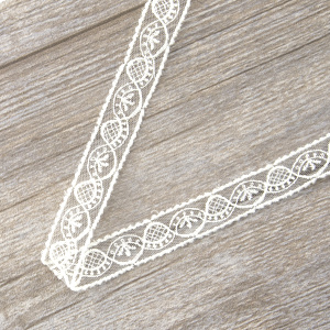 Вышивка на тюле, 19 мм, цвет белый. Арт I643/01