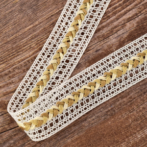 Мерсеризованное хлопковое кружево, 28 мм, цвет белый/экрю. Арт 2197/30