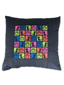 Набор для вышивания подушки "Коты и их лапки". Арт 24003