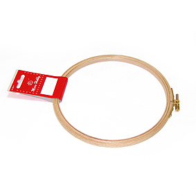 Пяльцы круглые с замком, высота обода  8 мм, диаметр 18,5 см. Арт 202-4                   