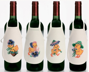 Набор для вышивания фартучков на бутылку "Цыплята". Арт 78-8556                 