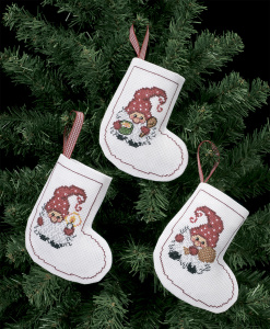 Набор для вышивания сапожка для подарков "Рождественские носки". Арт 21-7240