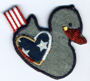 Термоаппликация HKM "Серая утка с сердечком". Арт 32521/1SB