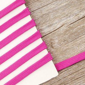 Шнур PEGA плоский, полиэстровый, цвет малиновый, 10 мм. Арт 842580140L1434